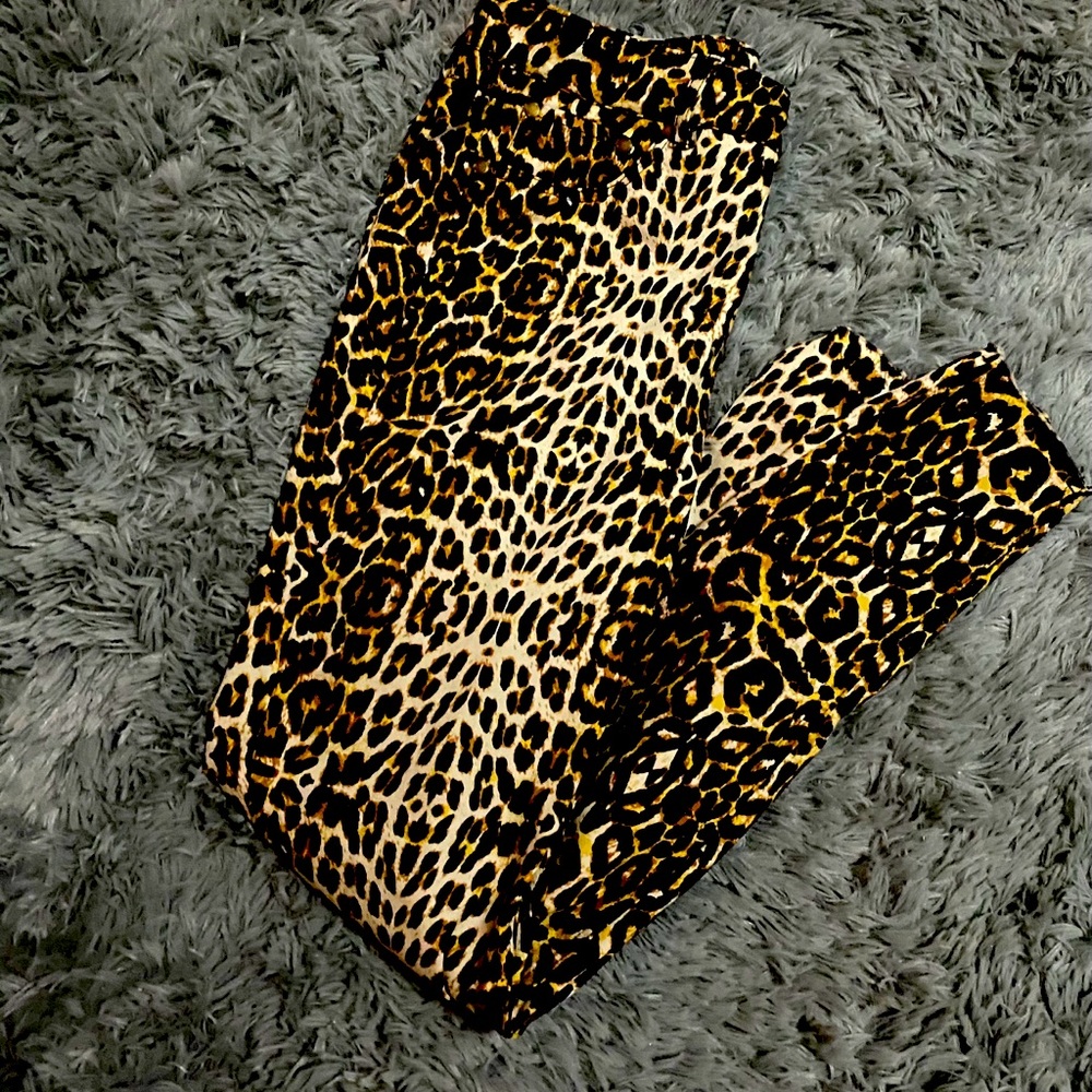 🔥 Skinny leopard print jeans 🔥